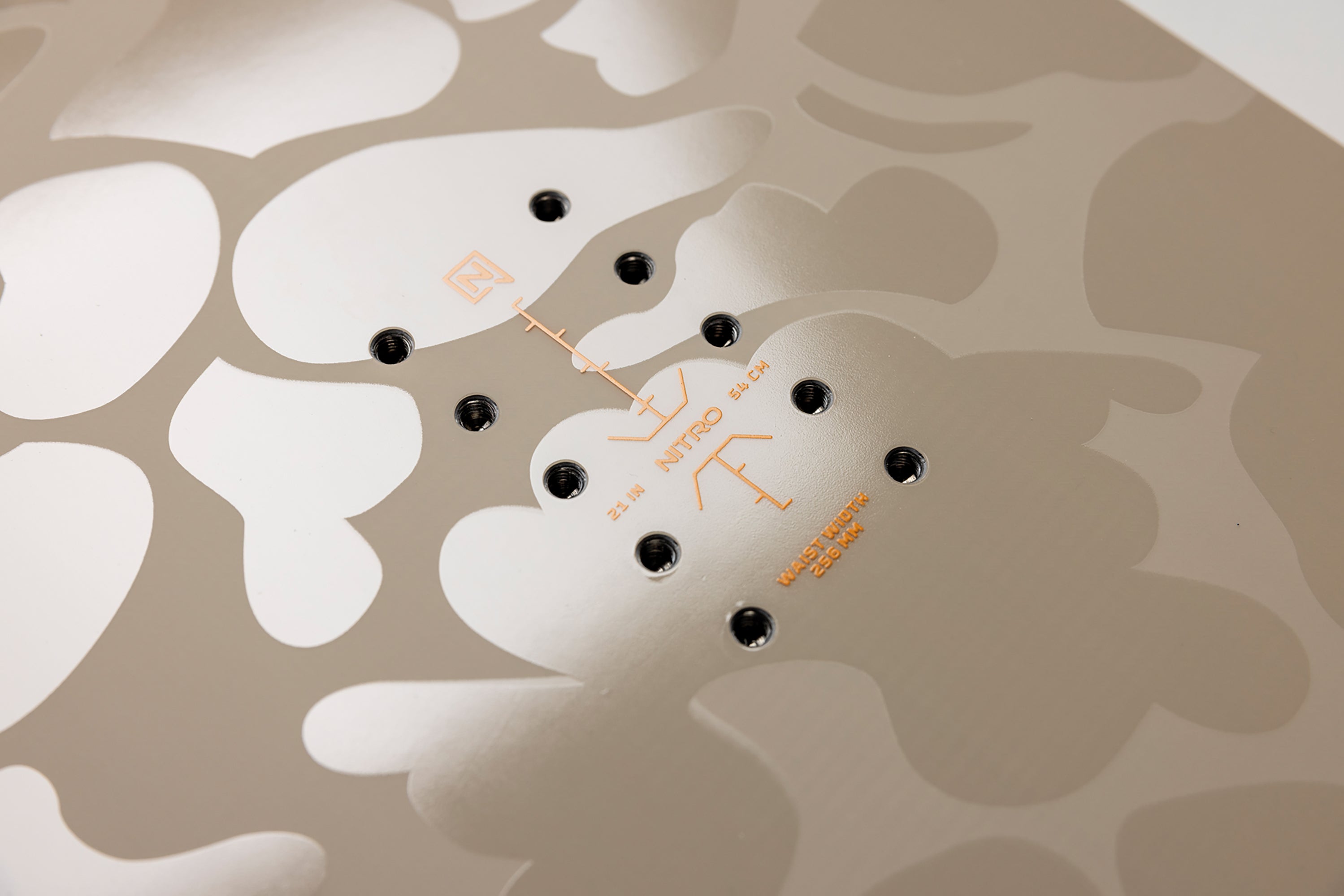 The 2026 Nitro Banker Snowboard - The Official Turning