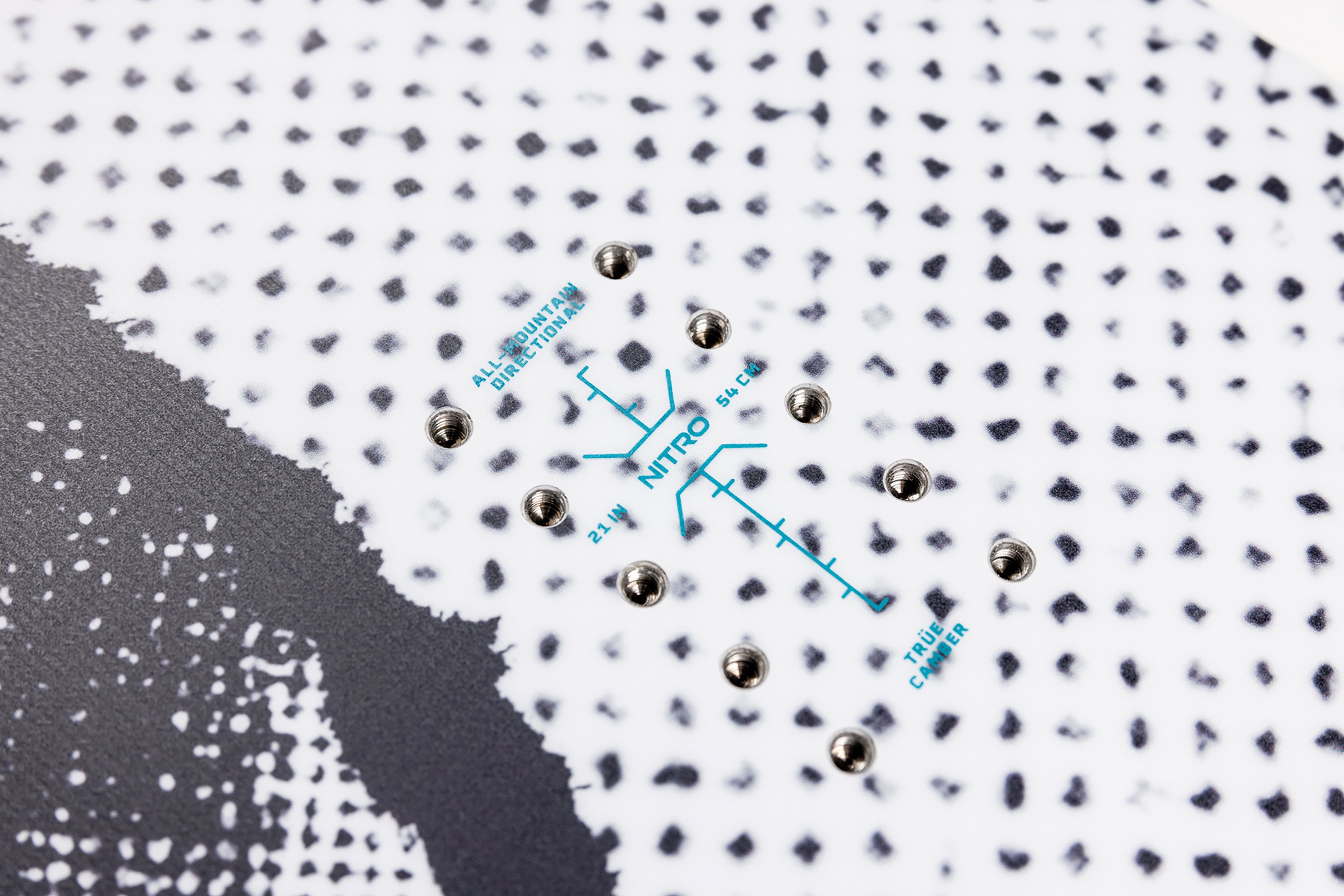 Nitro Alternator x Volcom Snowboard