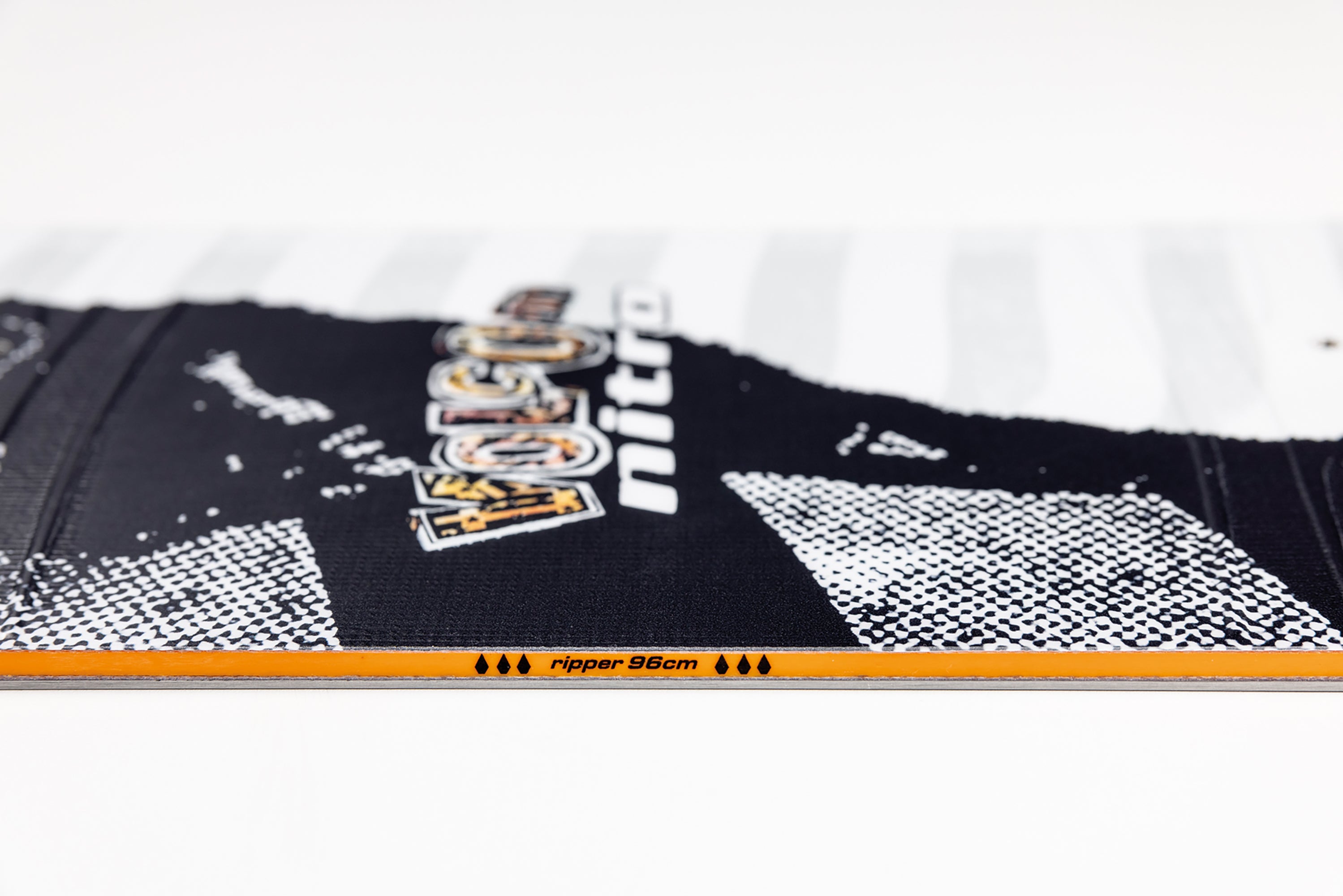 Nitro Ripper Youth x Volcom Youth Snowboard