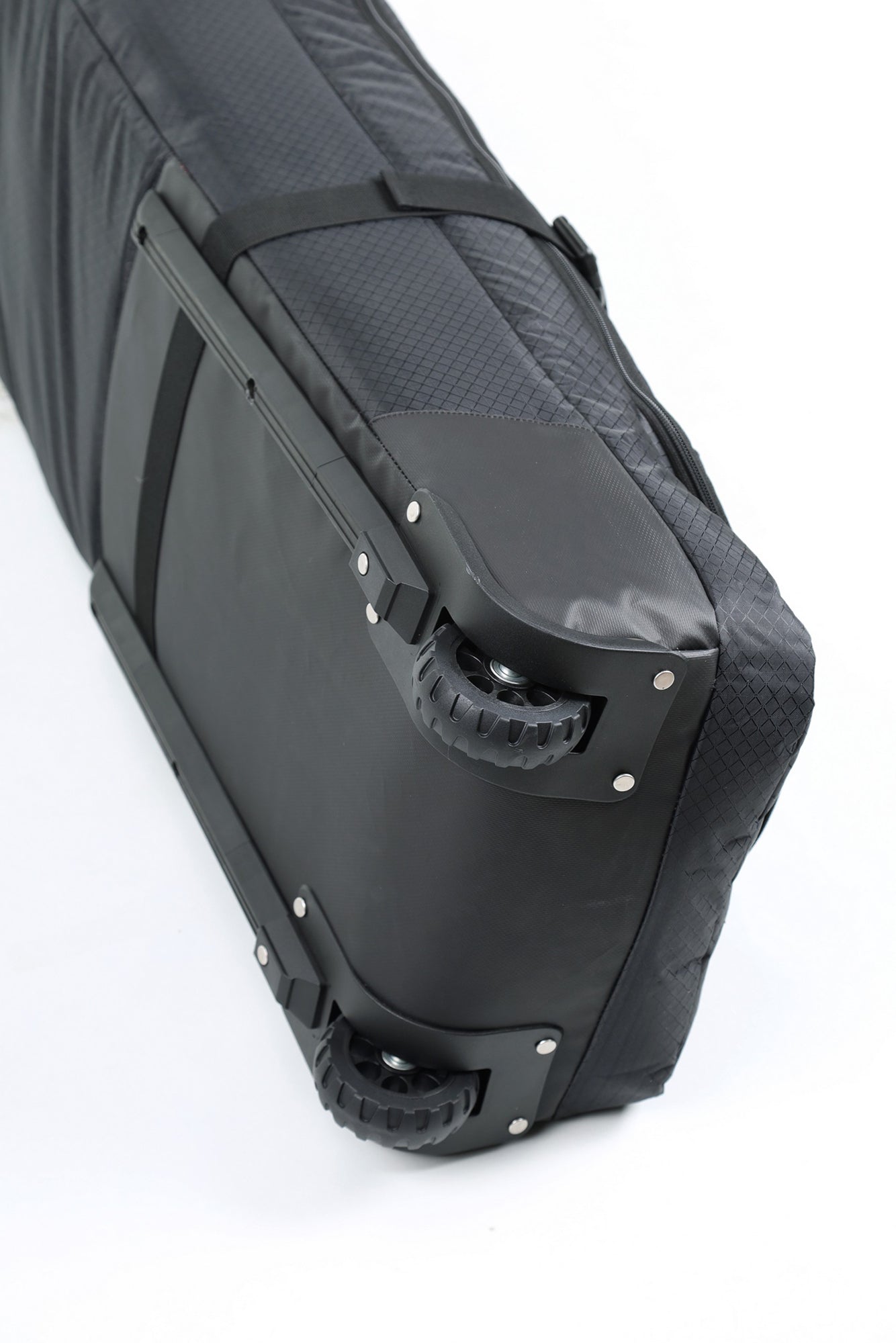 Tracker Wheelie Board Bag