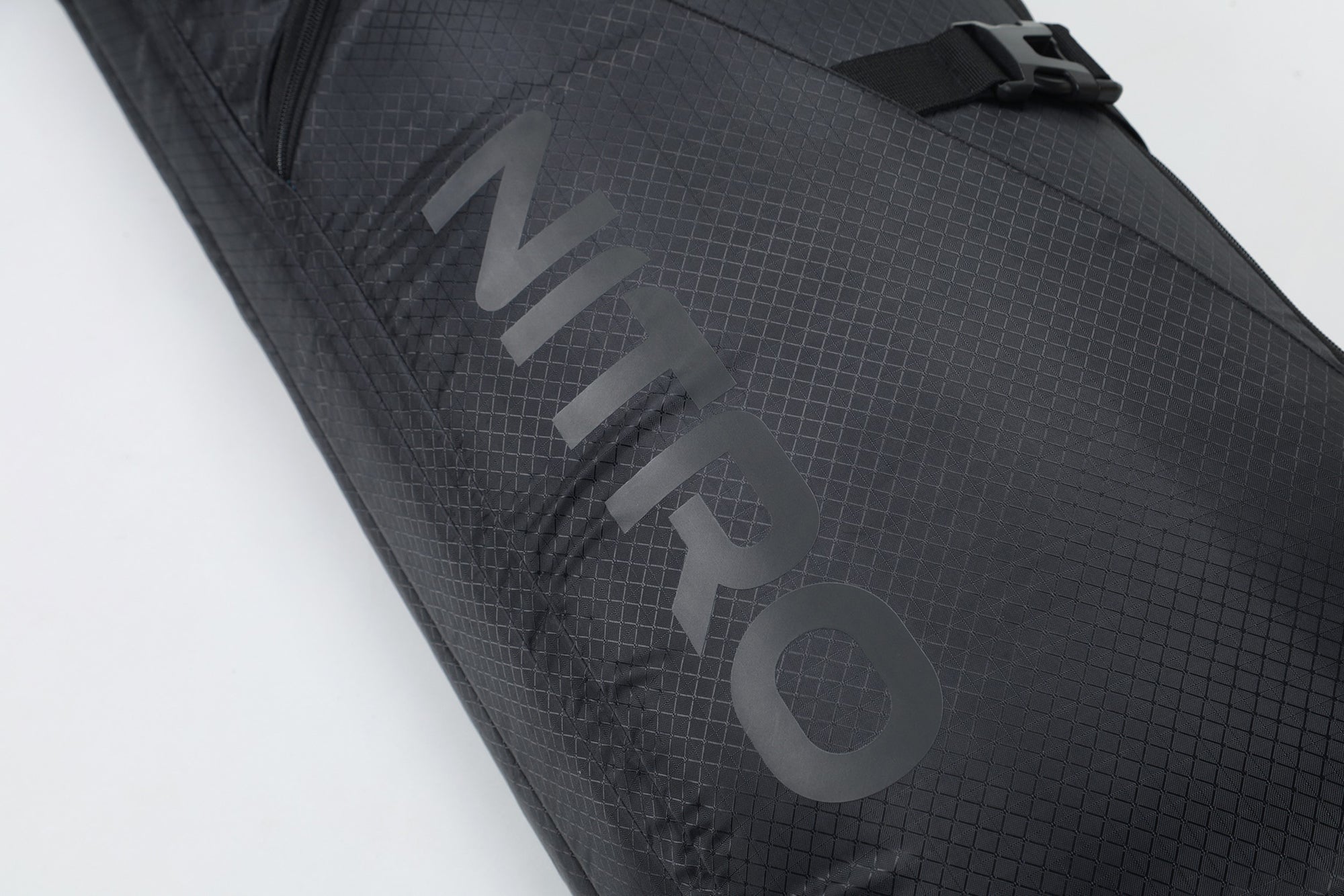 Tracker Wheelie Board Bag