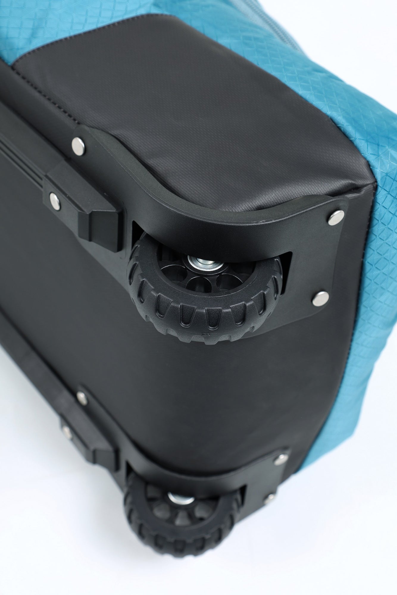 Tracker Wheelie Board Bag