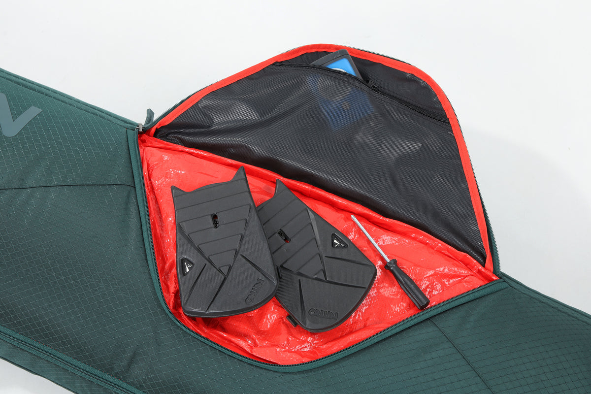 Nitro Tracker Wheelie Board Bag