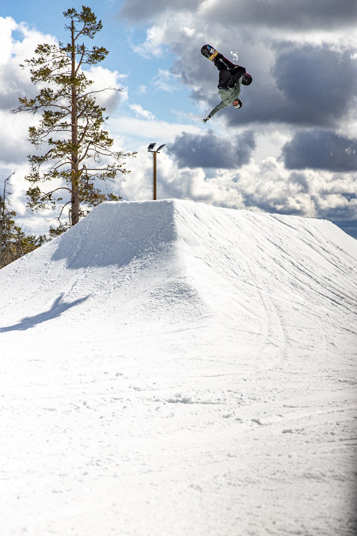 Niklas Huber–Nitro Snowboarding–Action