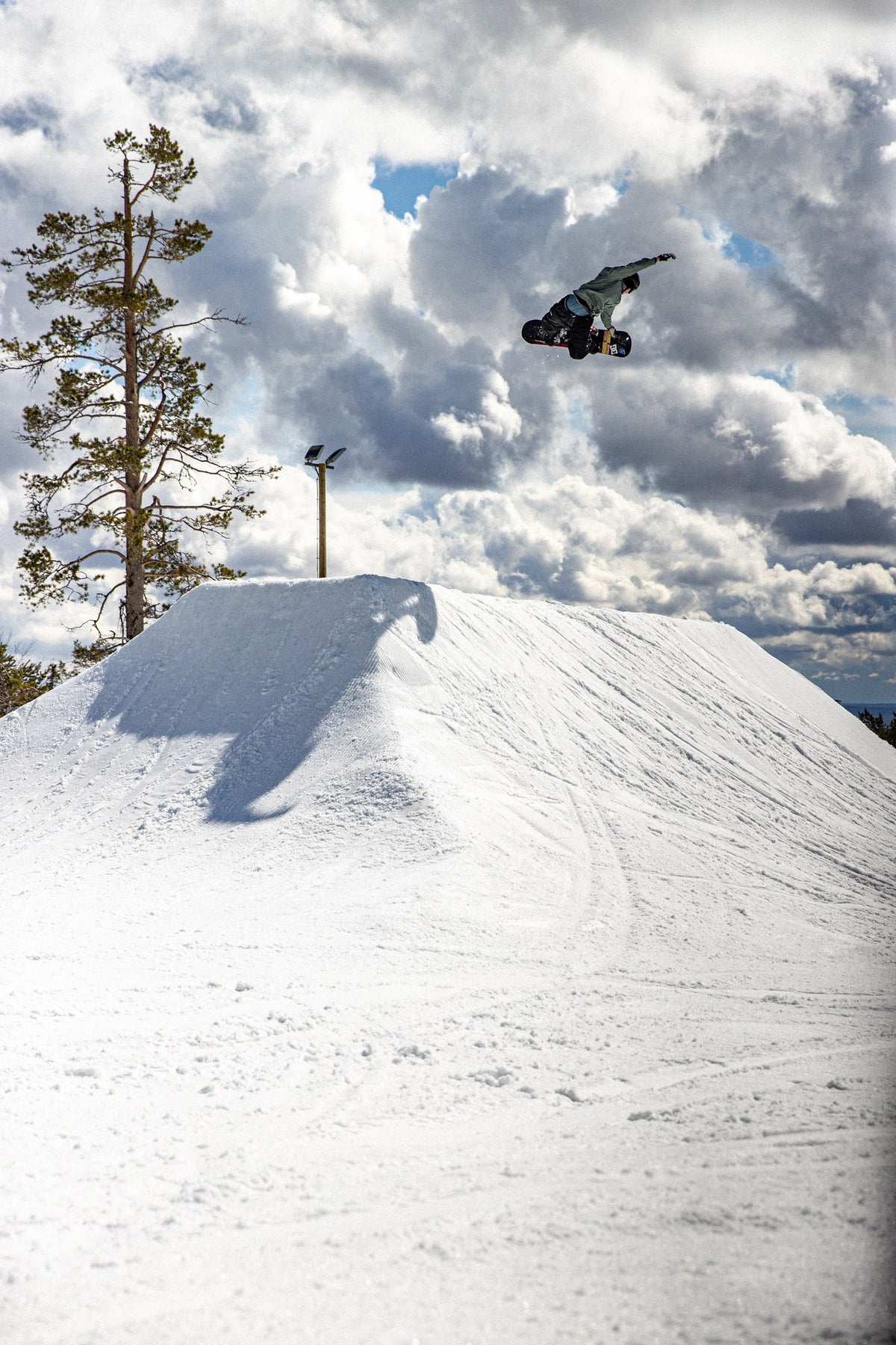 Niklas Huber–Nitro Snowboarding–Action