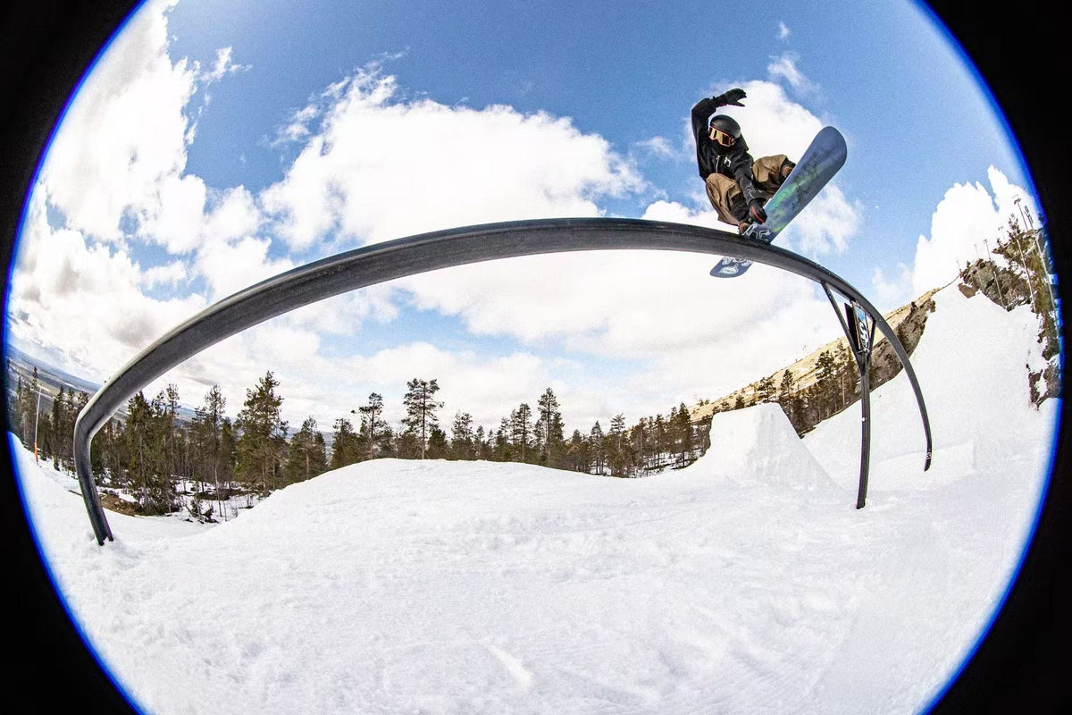 Yingxu Zhao–Nitro Snowboarding–Action