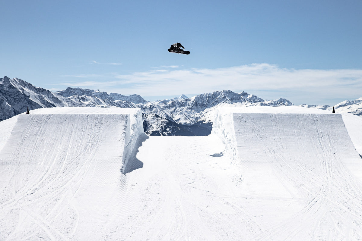 Yingxu Zhao–Nitro Snowboarding–Action