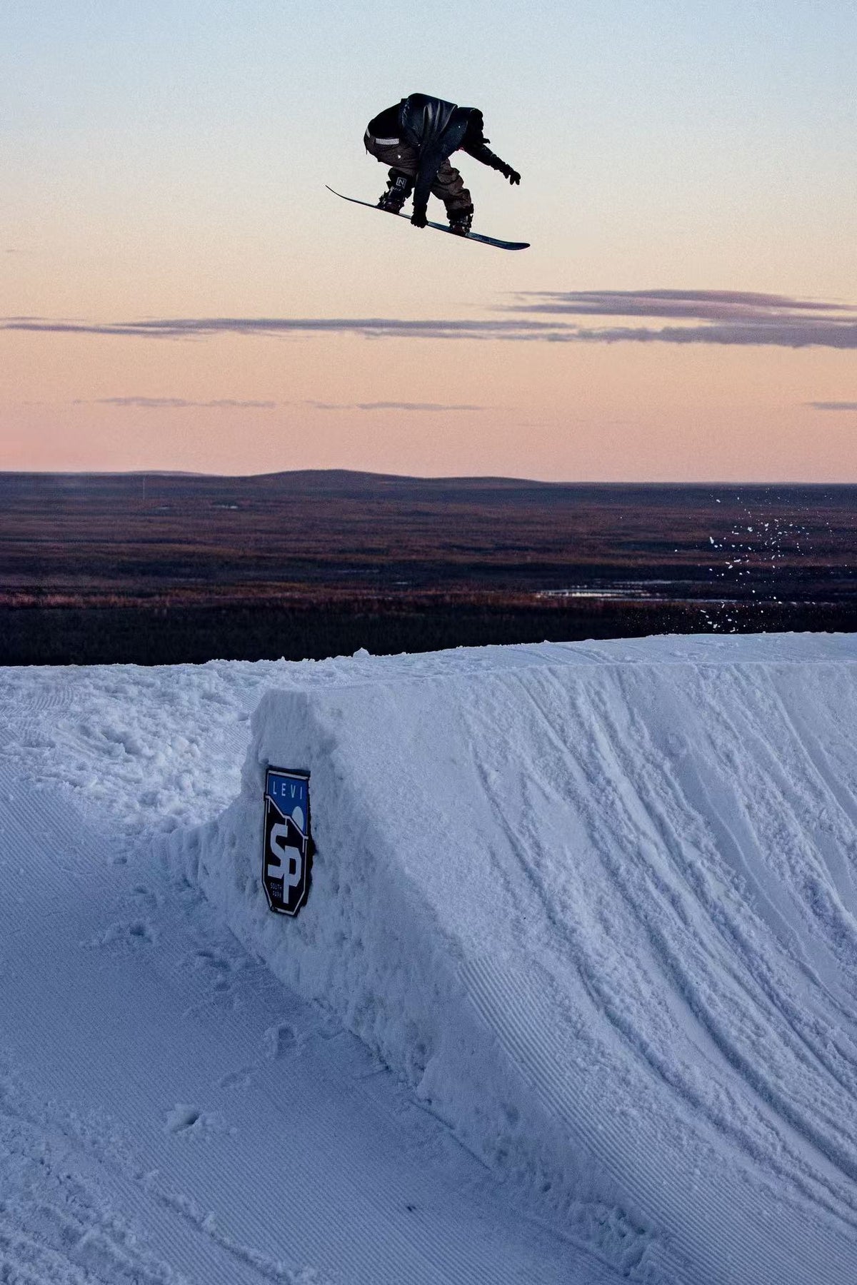Yingxu Zhao–Nitro Snowboarding–Action